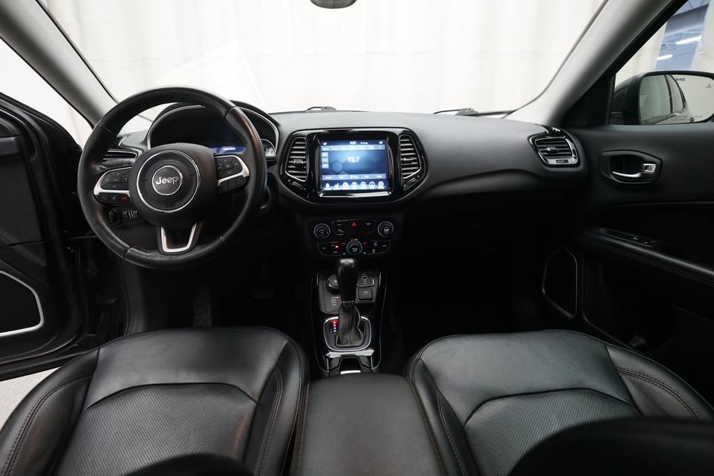 Used 2019 Jeep Compass Limited w/ Safety & Security Group AWD/4WD image 5