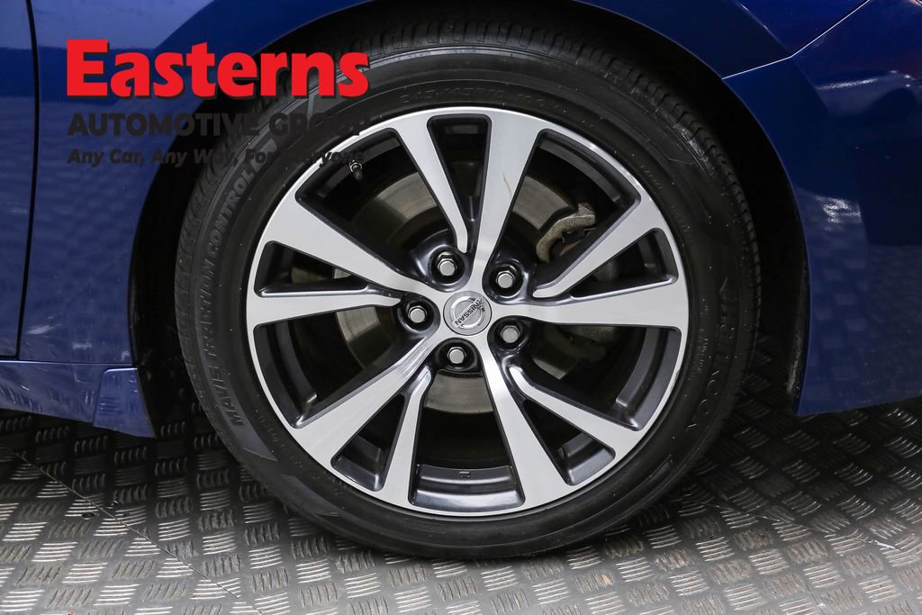 Used 2016 Nissan Maxima Platinum w/ Interior Lighting Package image 35