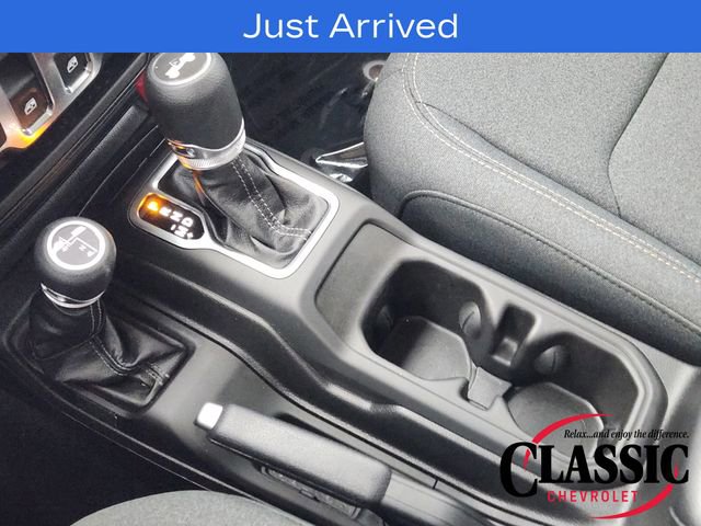 Used 2025 Jeep Wrangler Sport AWD/4WD image 29