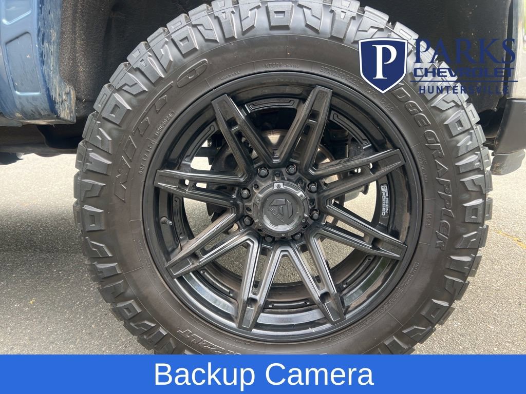 Used 2024 Chevrolet Silverado 2500 LT w/ Convenience Package image 11