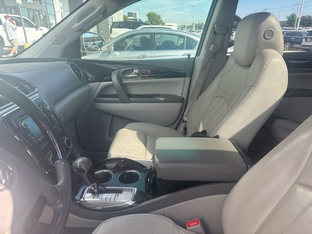 Used 2016 Buick Enclave Premium w/ Experience Buick Package FWD image 5