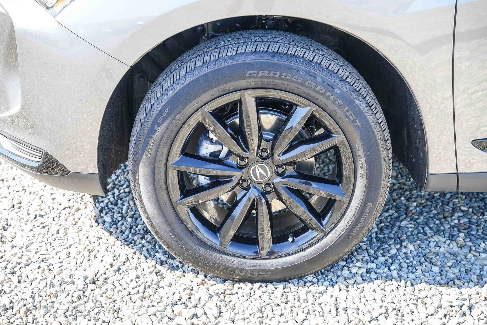 Used 2025 Acura RDX SH-AWD image 9