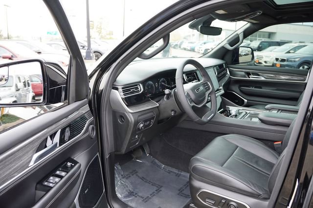 Used 2022 Jeep Wagoneer Series III w/ Premium Group I image 14