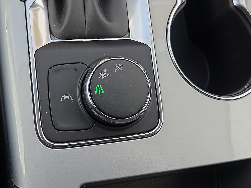 Used 2025 Chevrolet Blazer LT FWD image 21