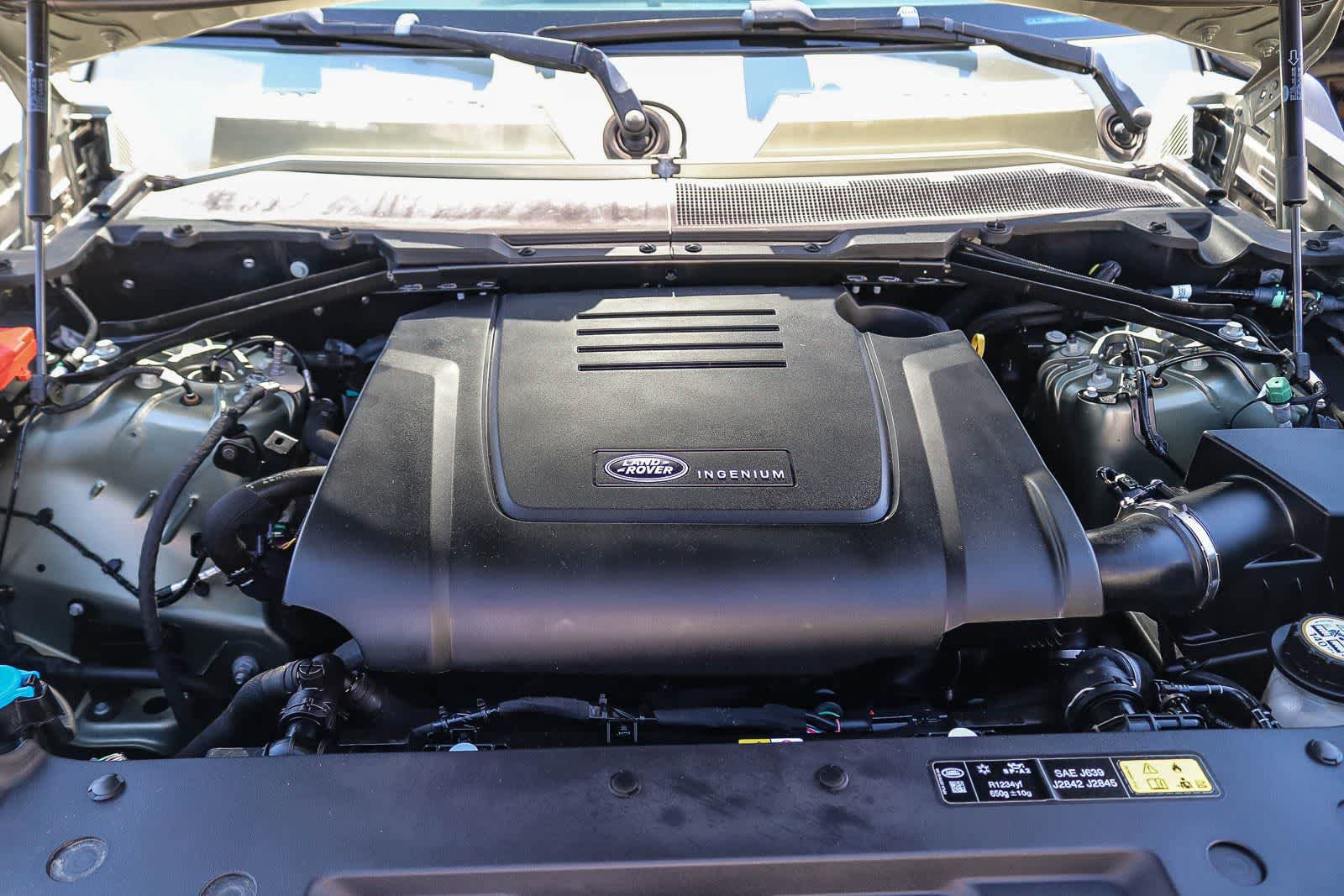 Used 2023 Land Rover Defender 110 S AWD/4WD image 27