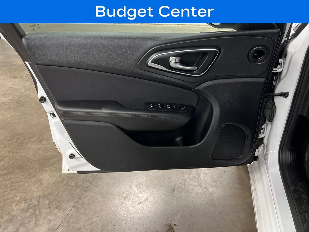 Used 2015 Chrysler 200 Limited w/ Convenience Group FWD image 14
