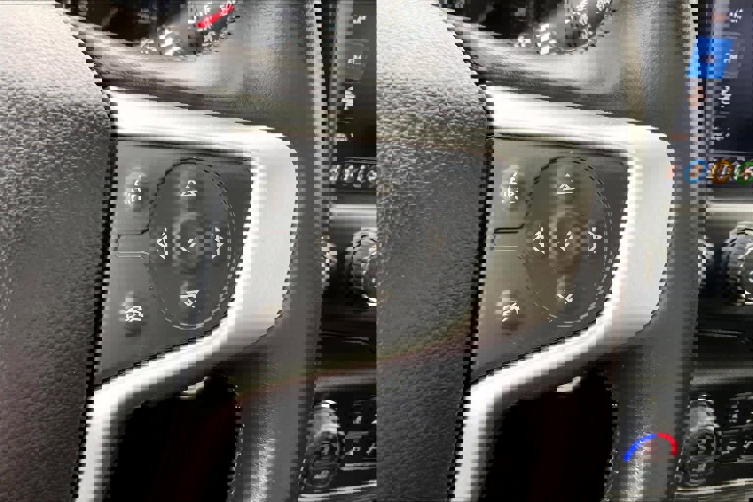 Used 2022 GMC Terrain SLT image 25