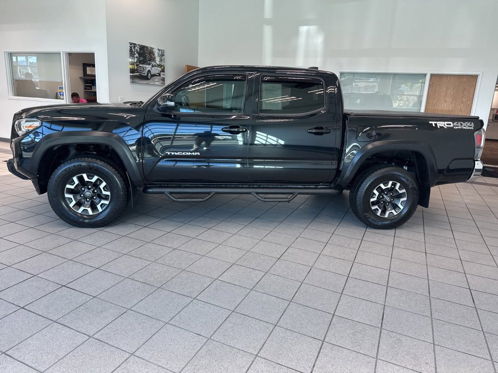 Used 2020 Toyota Tacoma TRD Off-Road image 10