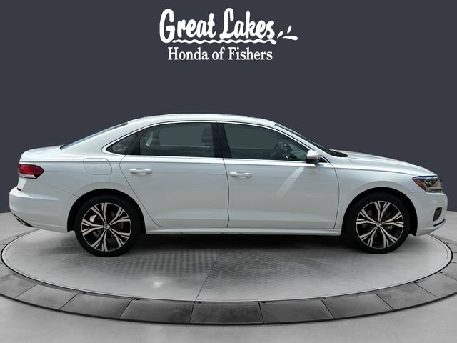 Used 2021 Volkswagen Passat 2.0T SE FWD image 6