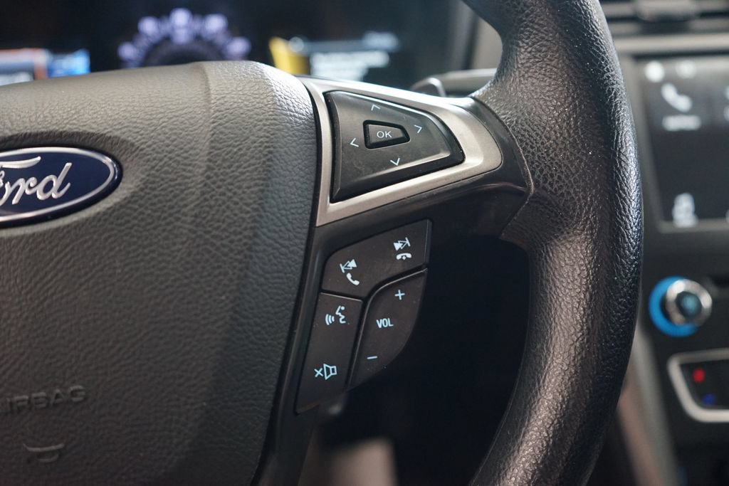 Used 2018 Ford Fusion SE w/ Fusion SE Technology Package FWD image 31