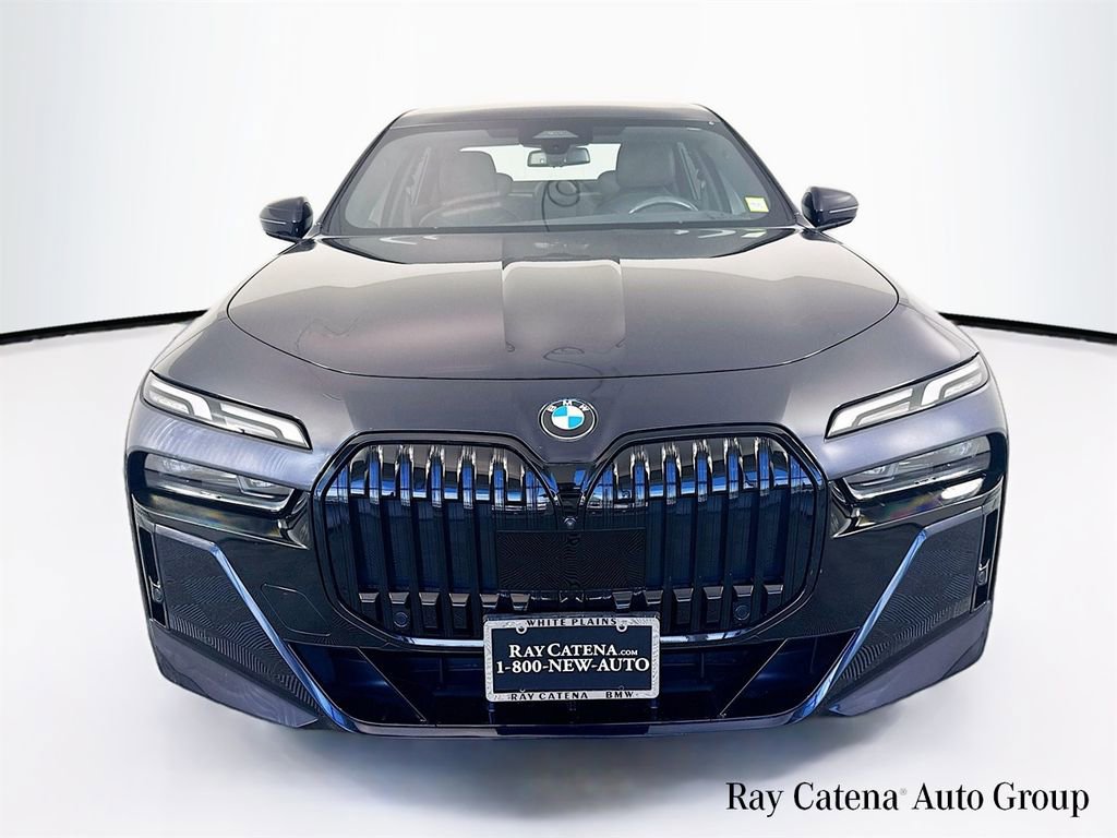 Used 2024 BMW 740i xDrive w/ Premium Package AWD/4WD image 2