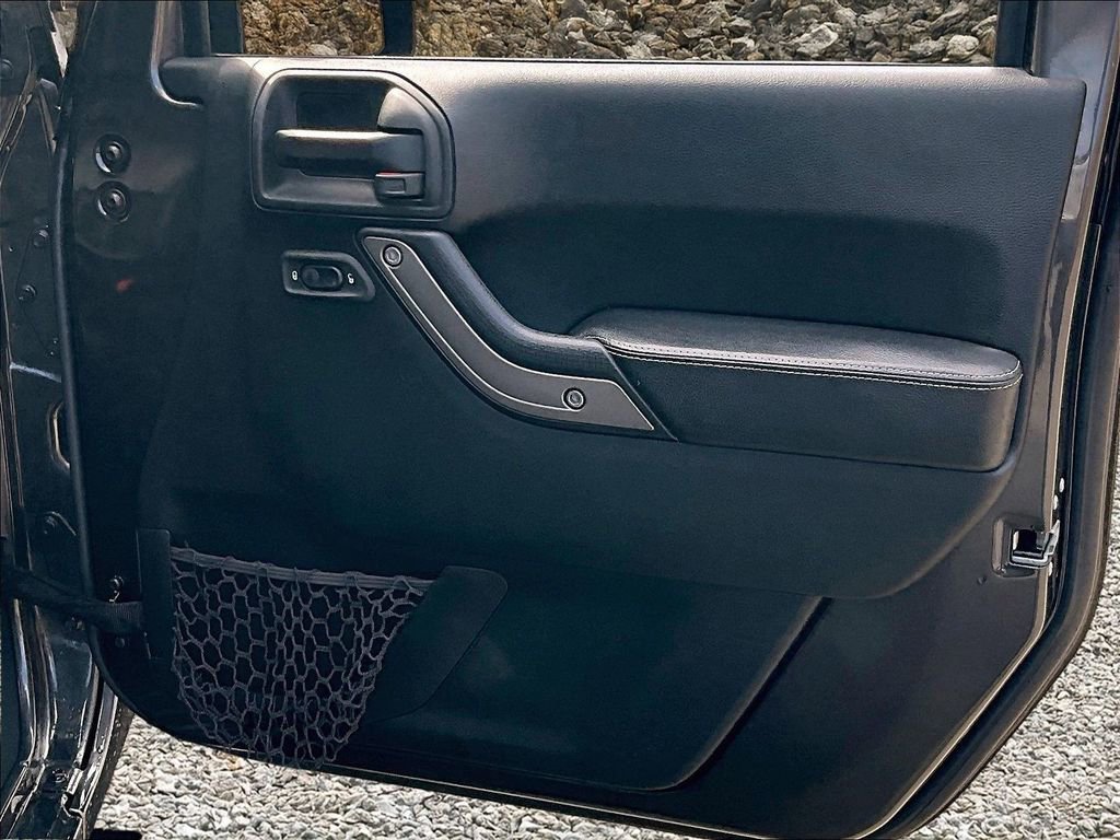 Used 2018 Jeep Wrangler Sport image 21