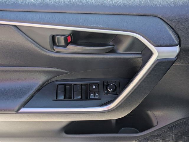Used 2024 Toyota RAV4 LE AWD/4WD image 18