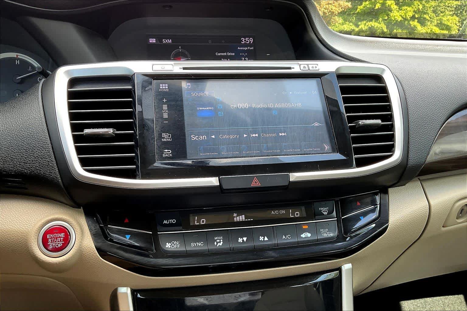 Used 2017 Honda Accord EX-L image 32