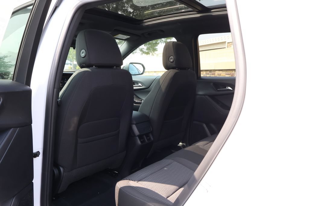 New 2027 Chevrolet Equinox LT w/ Midnight Edition FWD image 37