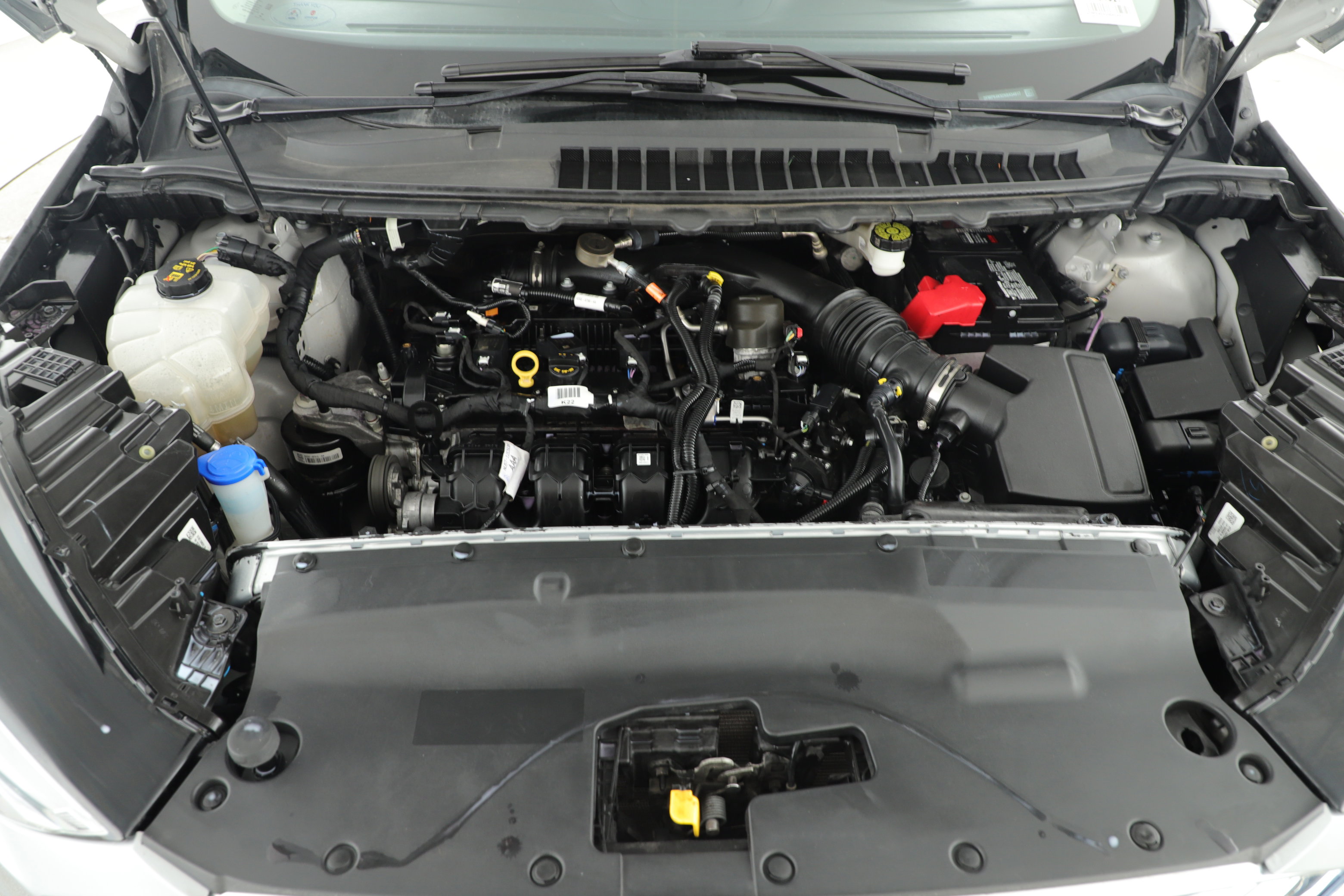 Certified 2022 Ford Edge Titanium w/ Equipment Group 301A image 6