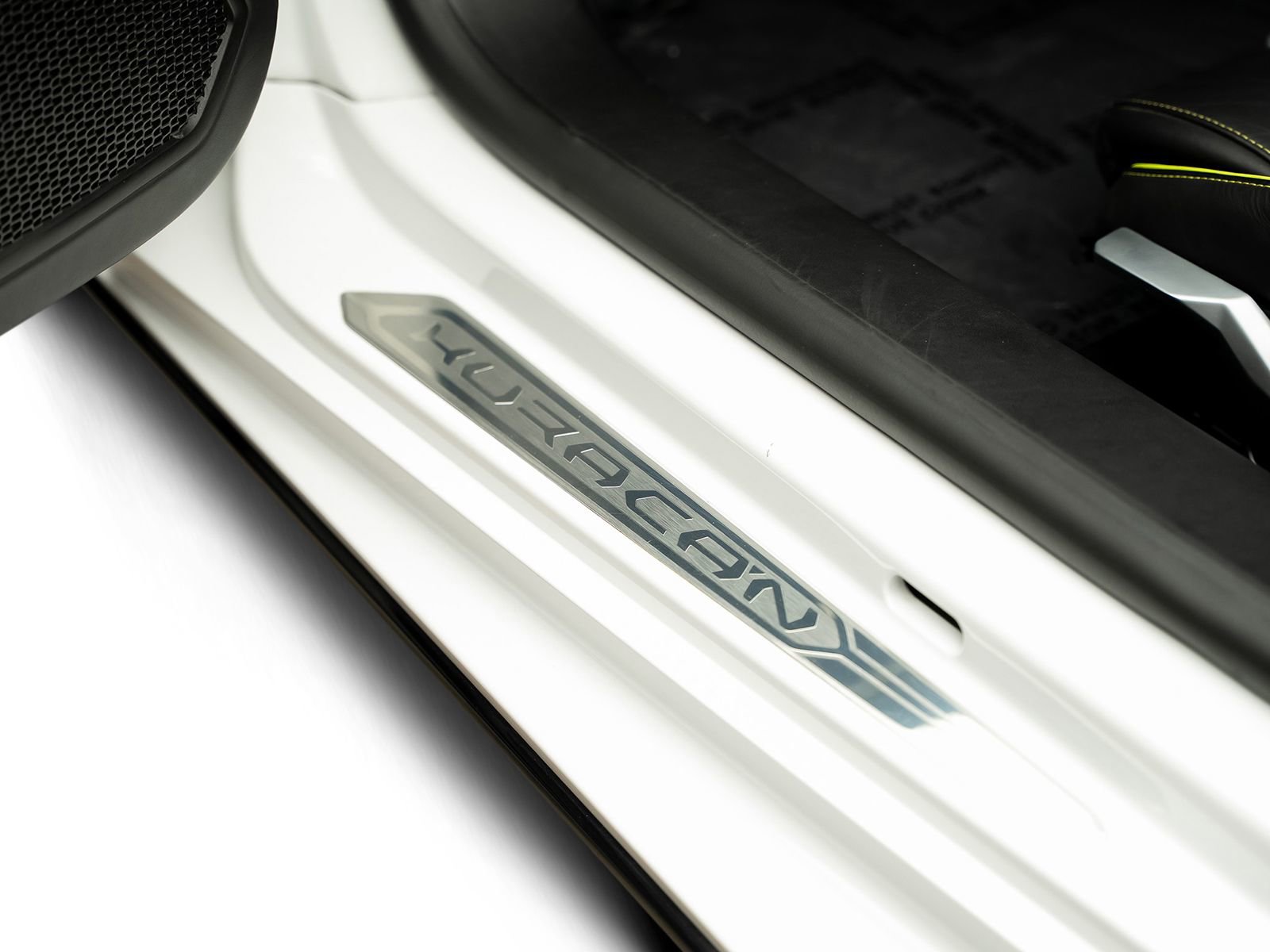 Used 2020 Lamborghini Huracan EVO RWD image 64
