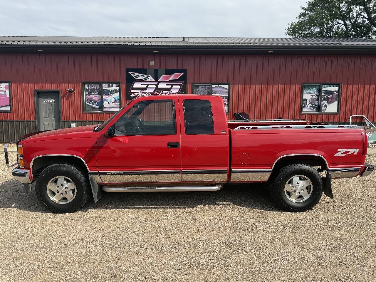 Used 1995 Chevrolet Silverado 1500 4x4 Extended Cab image 1