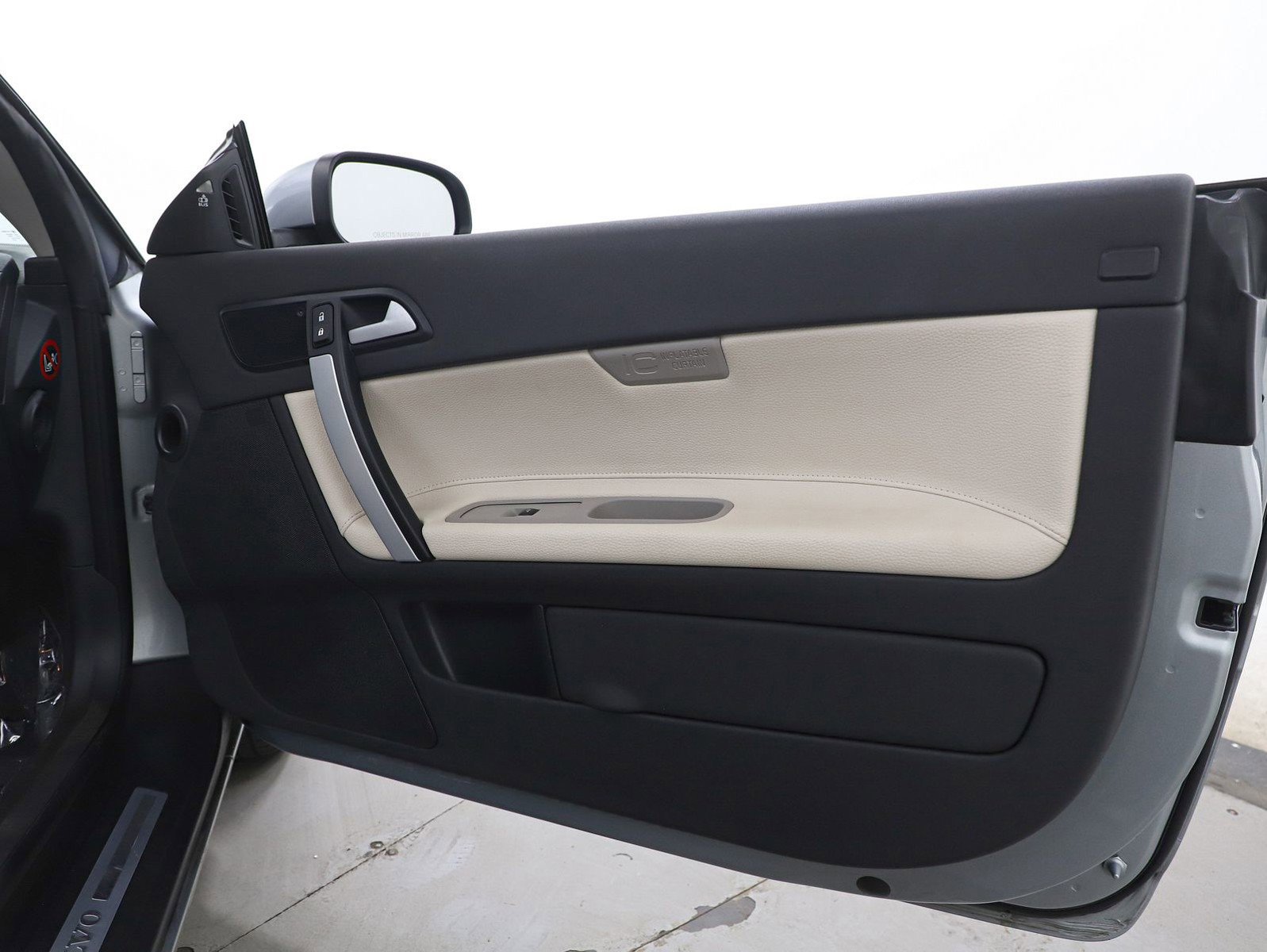 Used 2013 Volvo C70 T5 image 9