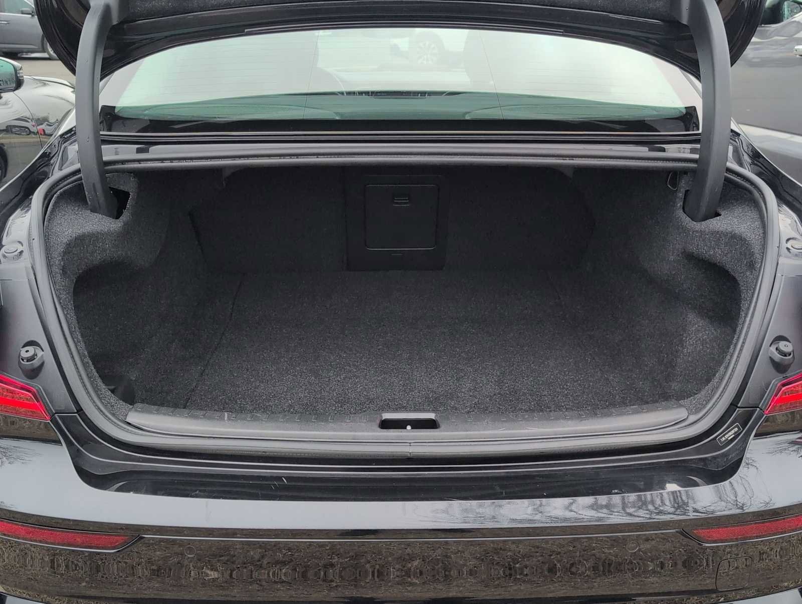 Used 2024 Volvo S60 B5 Core image 32