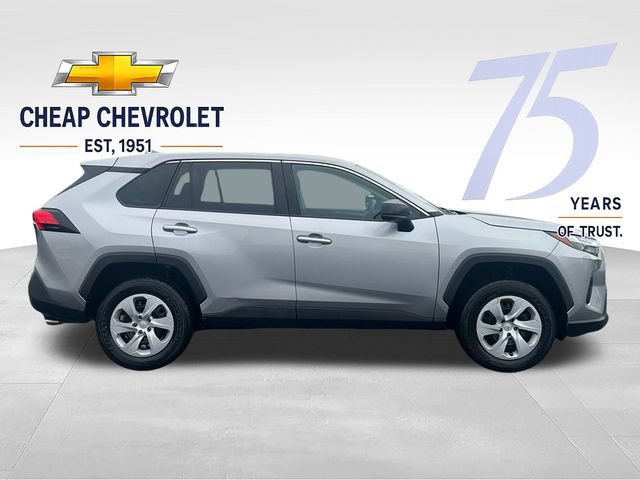 Used 2024 Toyota RAV4 LE FWD image 6
