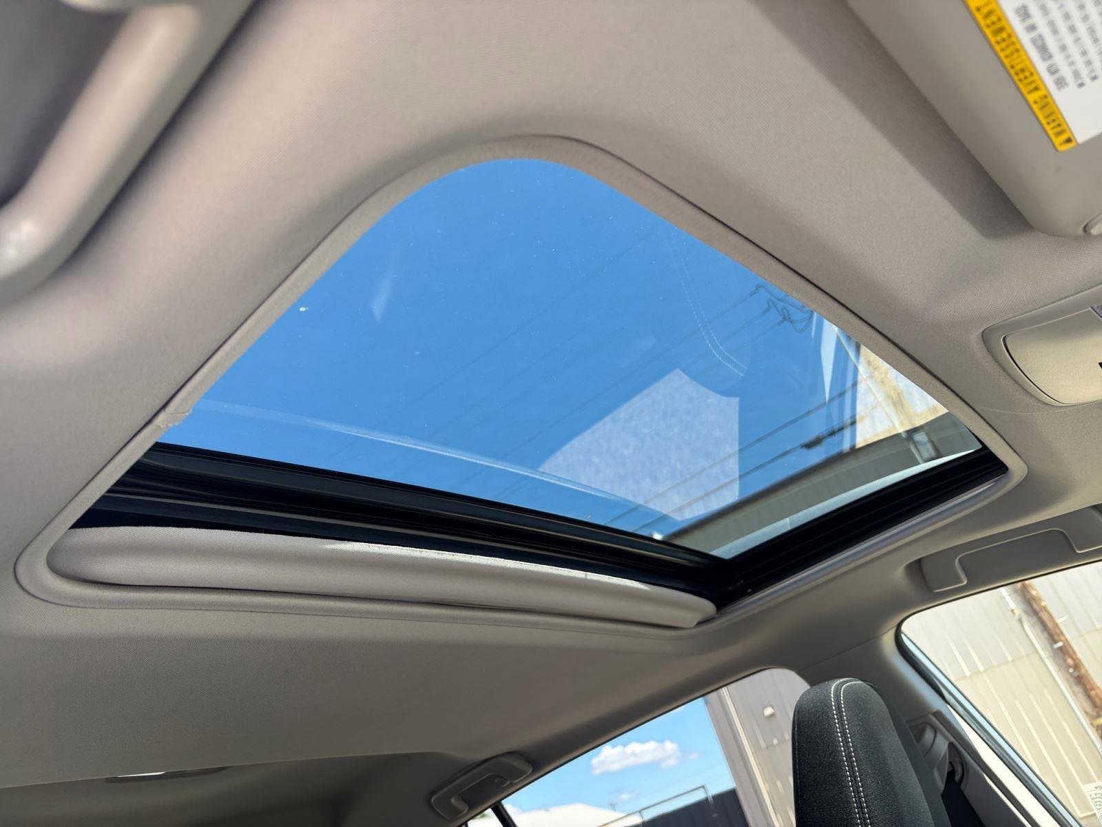 Used 2018 Toyota RAV4 XLE w/ Plus Extra Value Package image 27