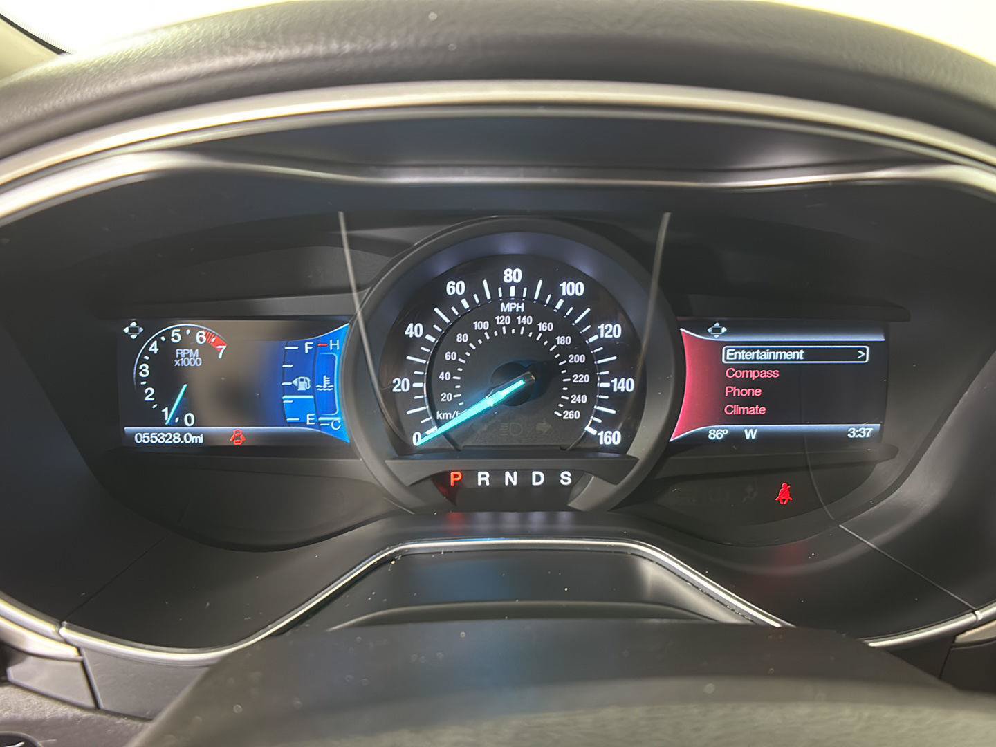 Used 2015 Ford Fusion SE FWD image 3