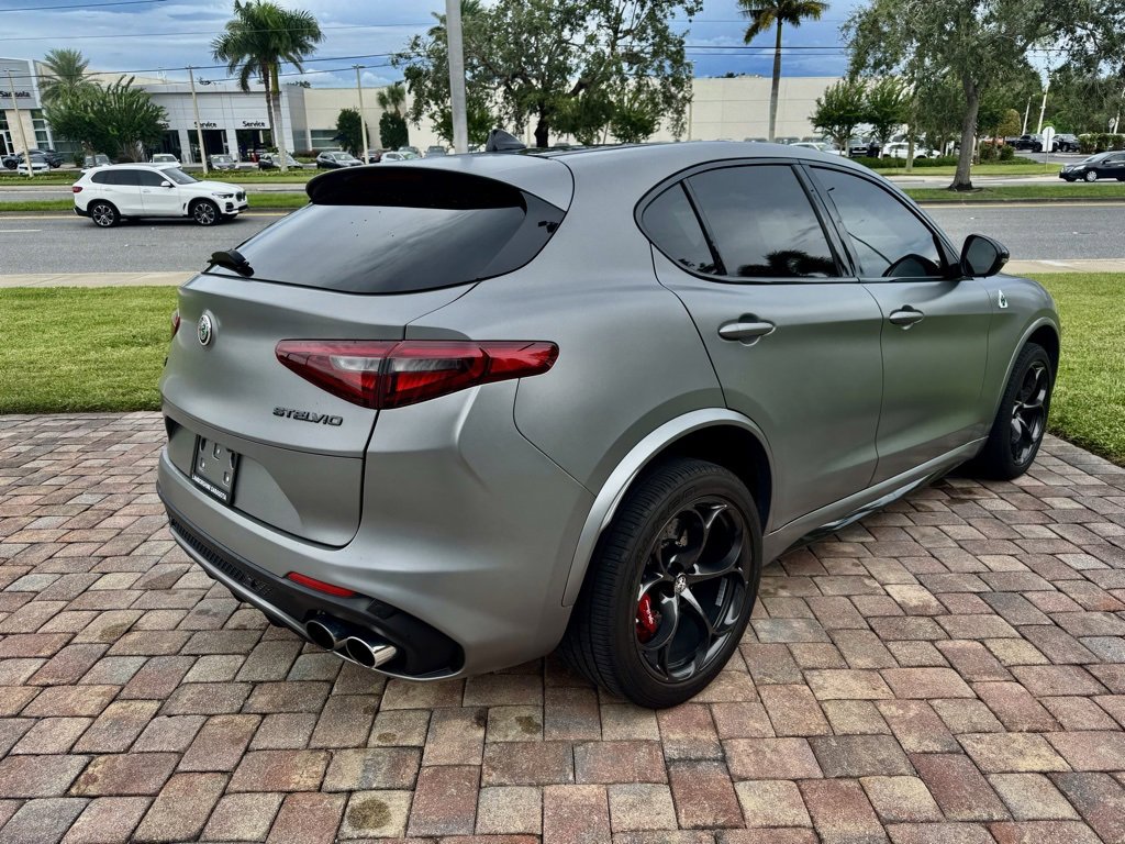 Used 2019 Alfa Romeo Stelvio Quadrifoglio image 5