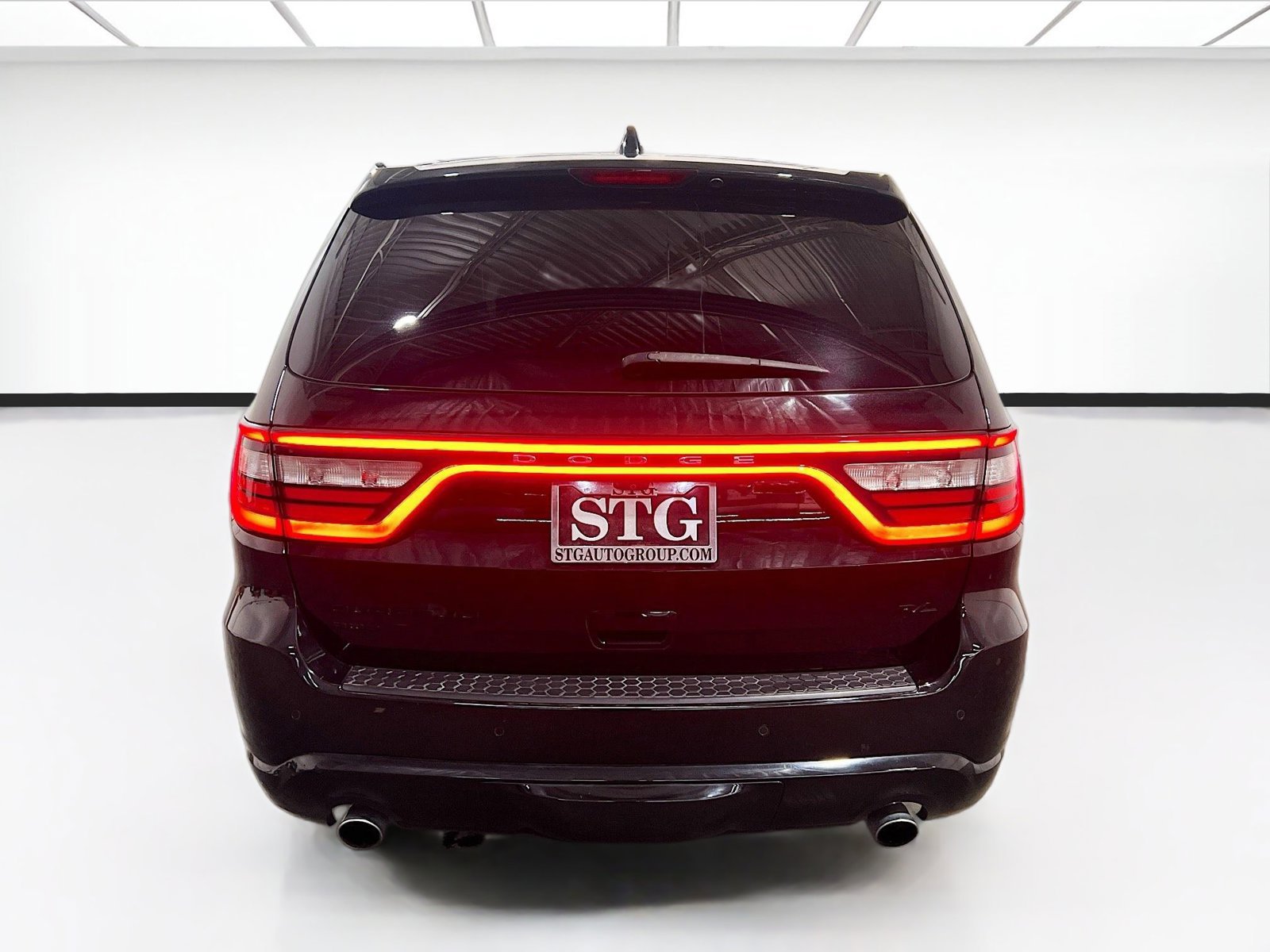 Used 2017 Dodge Durango R/T w/ Technology Group AWD/4WD image 5