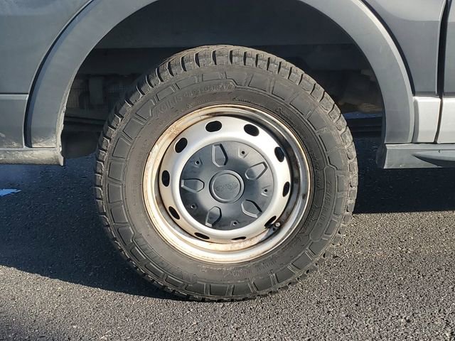 Used 2015 Ford Transit 250 130 Low Roof image 5