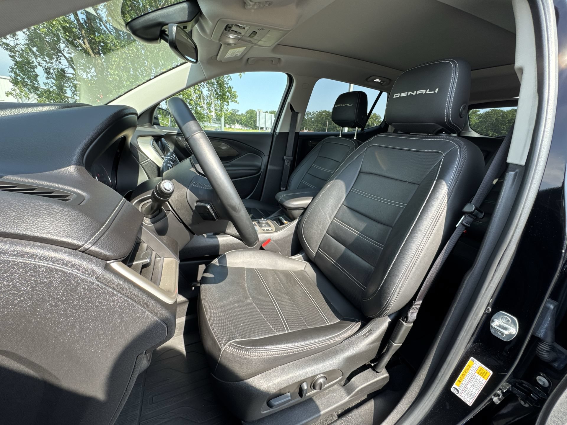 Certified 2023 GMC Terrain Denali w/ Black Diamond Edition AWD/4WD image 11