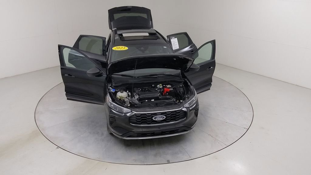 Certified 2023 Ford Escape ST-Line w/ Tech Pack #1 image 44
