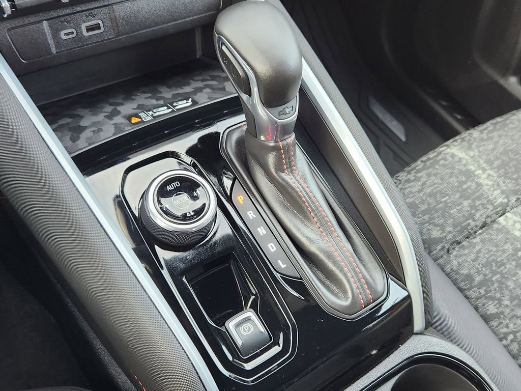 Used 2025 Chevrolet Colorado Z71 w/ Technology Package image 22