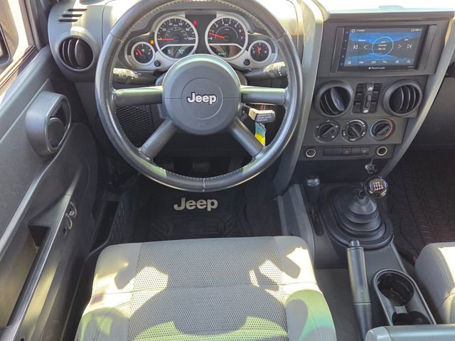 Used 2007 Jeep Wrangler Unlimited Sahara w/ Dual Top Group image 15