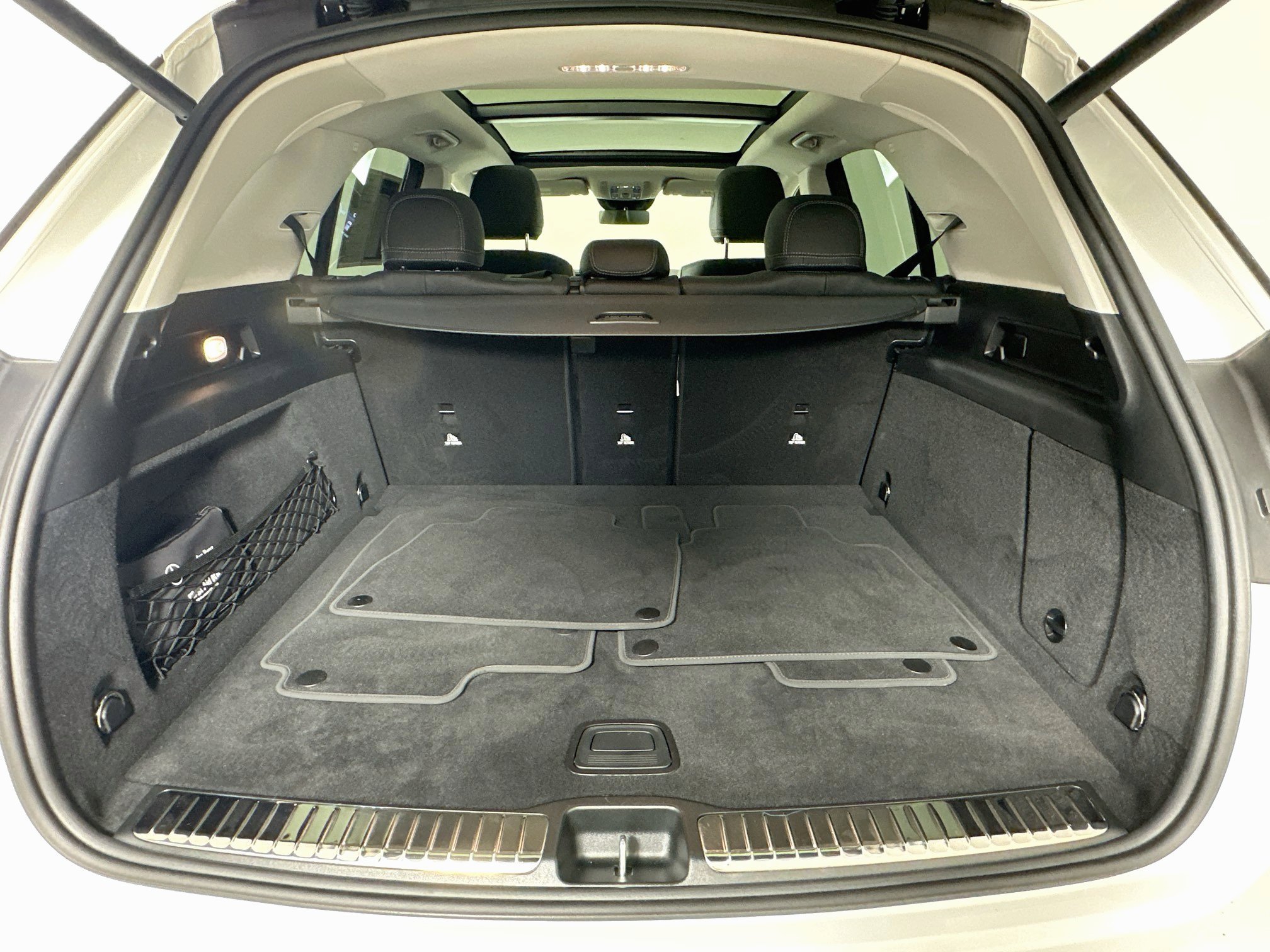 Certified 2025 Mercedes-Benz GLE 350 4MATIC w/ Winter Package image 34