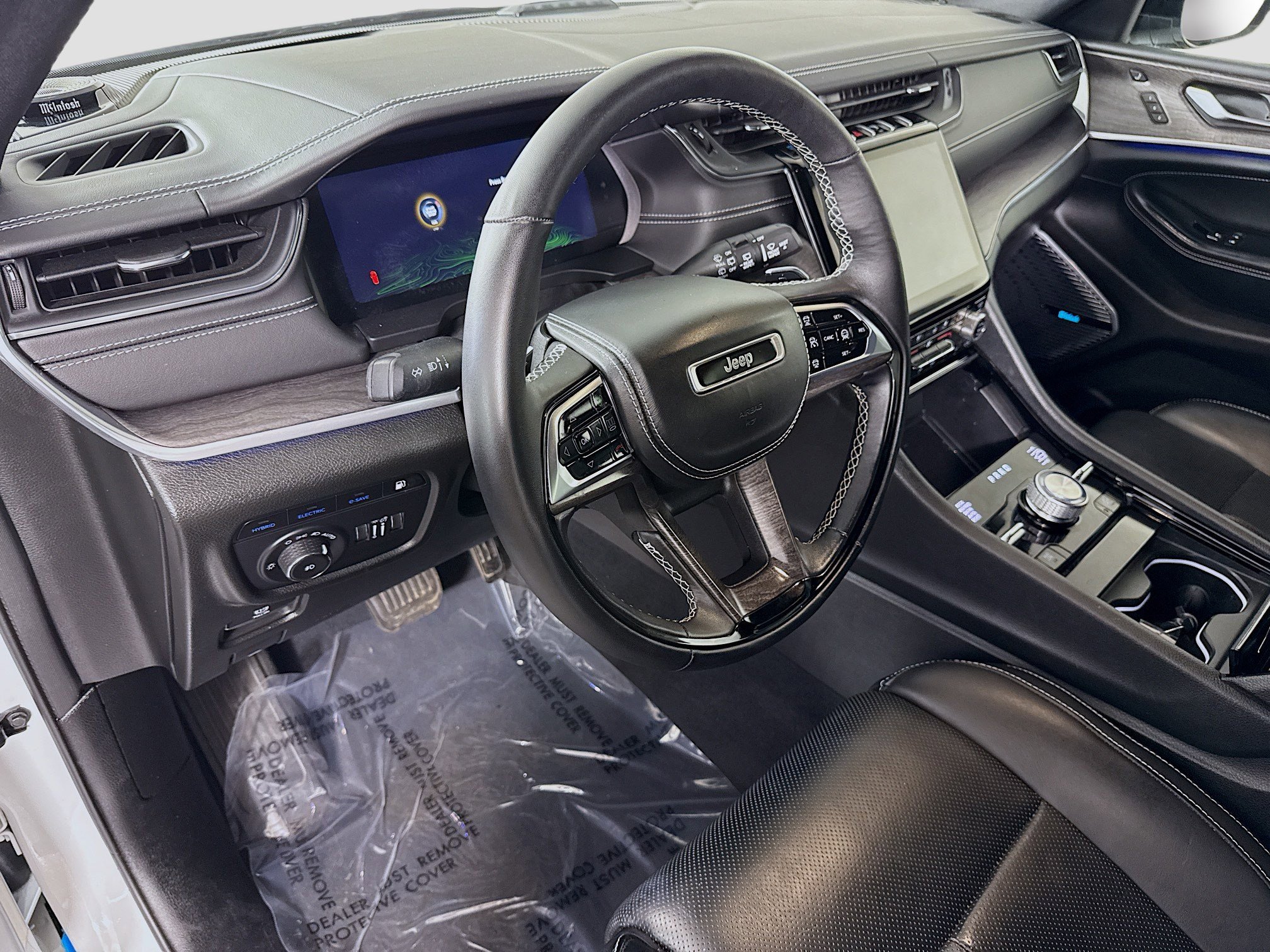 Used 2023 Jeep Grand Cherokee Overland w/ Advanced Protech Group III image 23