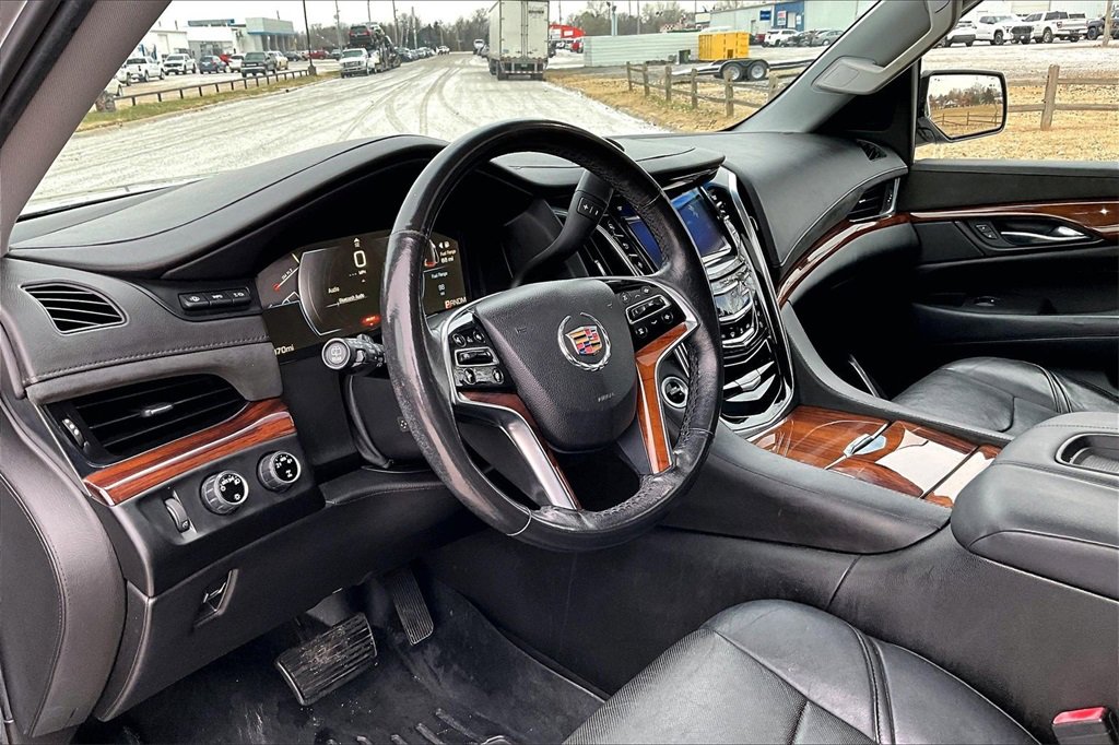 Used 2015 Cadillac Escalade ESV Premium image 12