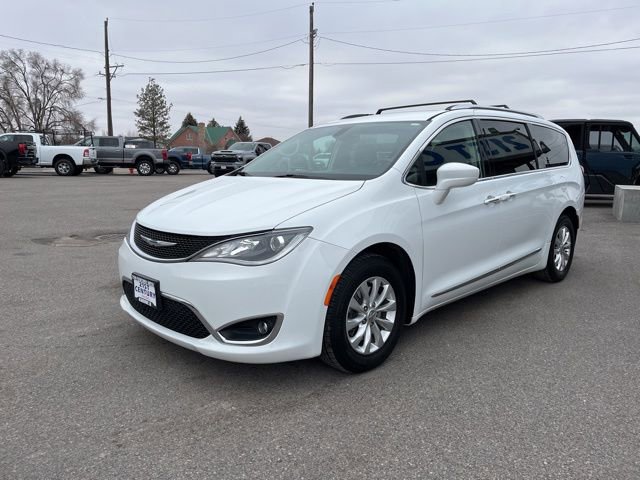 Used 2018 Chrysler Pacifica Touring-L w/ Premium Audio Group image 4