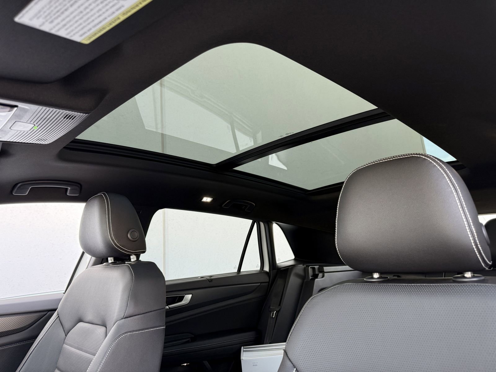 New 2026 Volkswagen Atlas Cross Sport SEL R-Line image 20