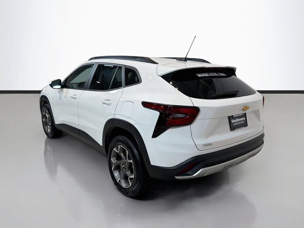 Used 2025 Chevrolet Trax LT w/ Driver Confidence Package FWD image 7