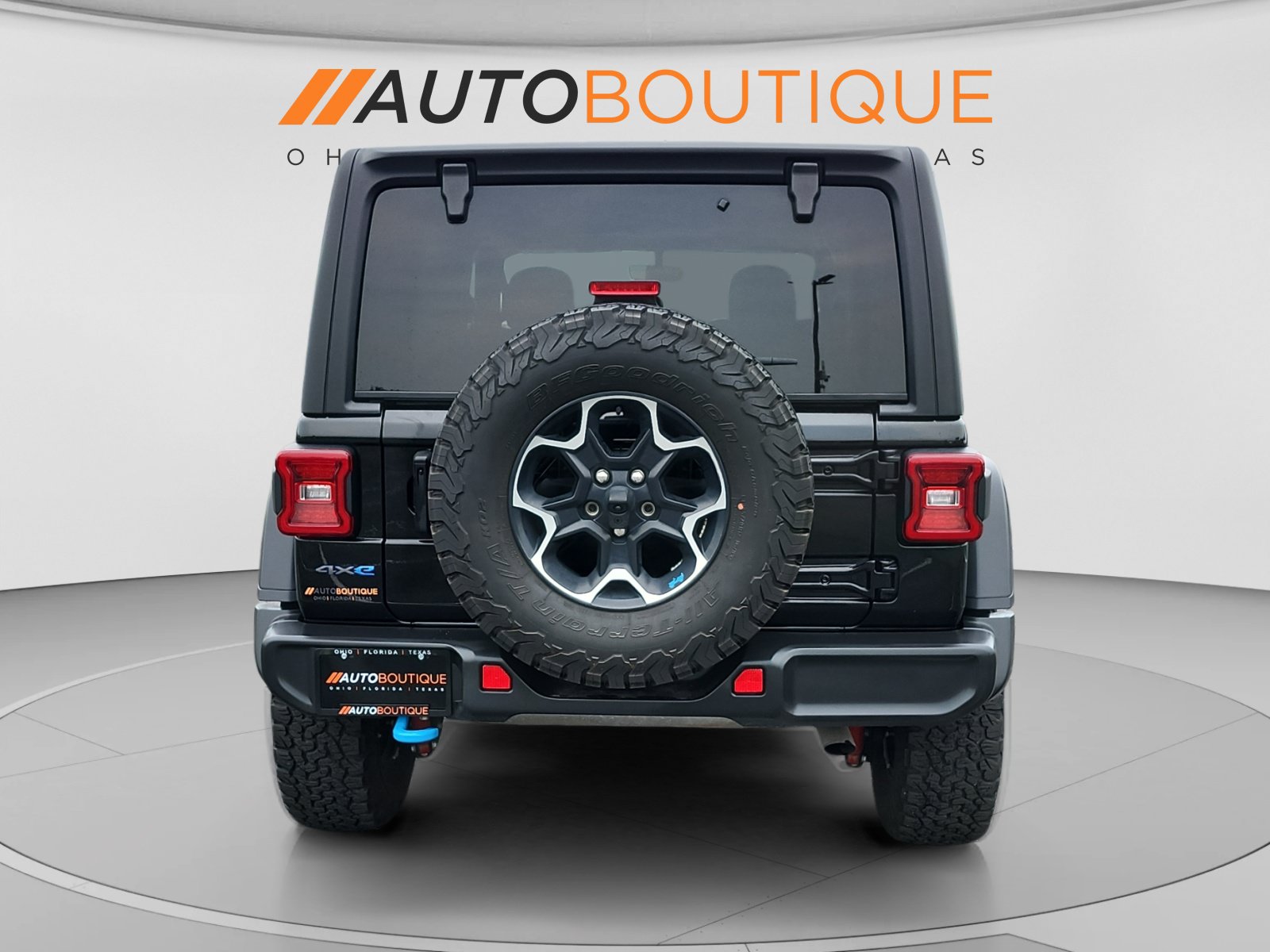 Used 2023 Jeep Wrangler Unlimited Rubicon 4xe w/ Cold Weather Group AWD/4WD image 4