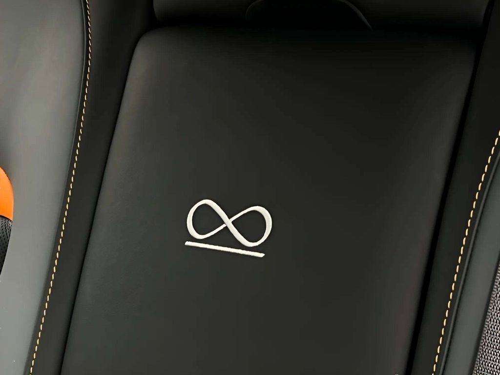 Used 2024 Rolls-Royce Cullinan Black Badge image 8