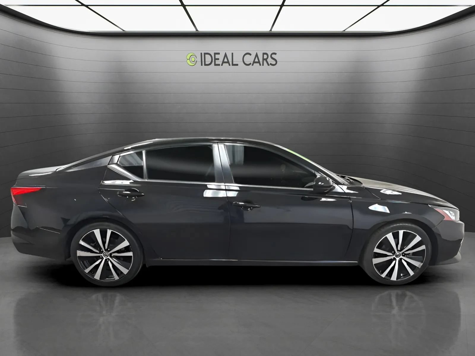 Used 2020 Nissan Altima 2.5 SR FWD image 4