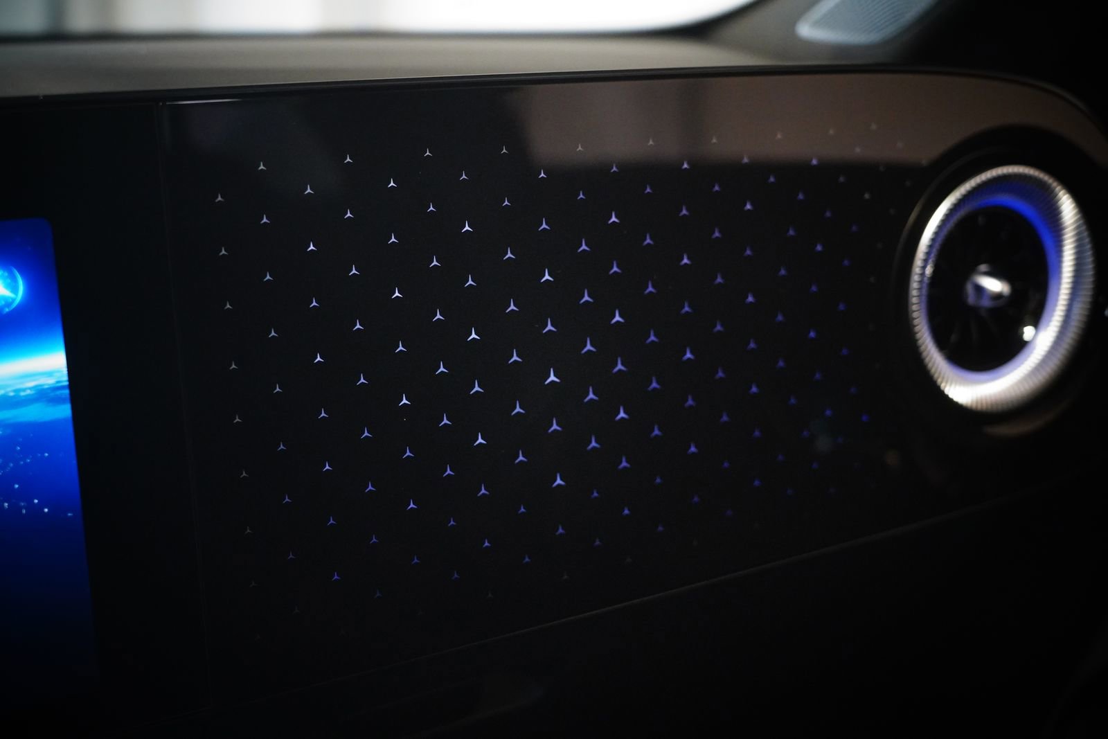 New 2026 Mercedes-Benz CLA 350 image 32