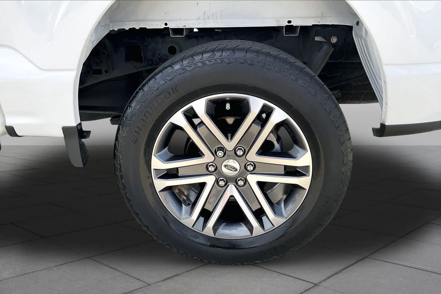 Used 2022 Ford F150 XL w/ STX Appearance Package AWD/4WD image 11