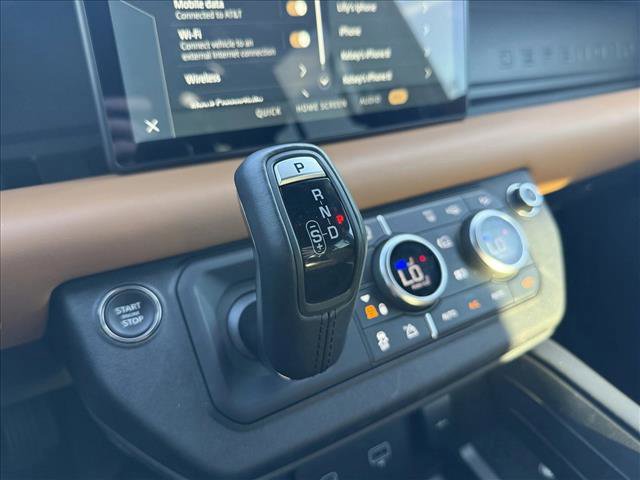 Used 2024 Land Rover Defender 110 X-Dynamic SE image 16