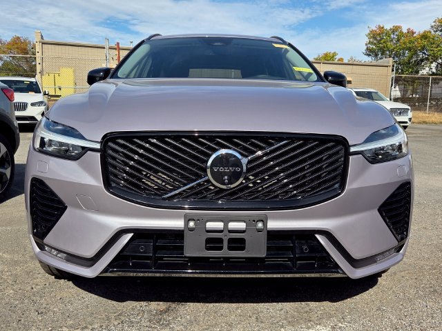 Certified 2026 Volvo XC60 B5 Plus AWD/4WD image 7