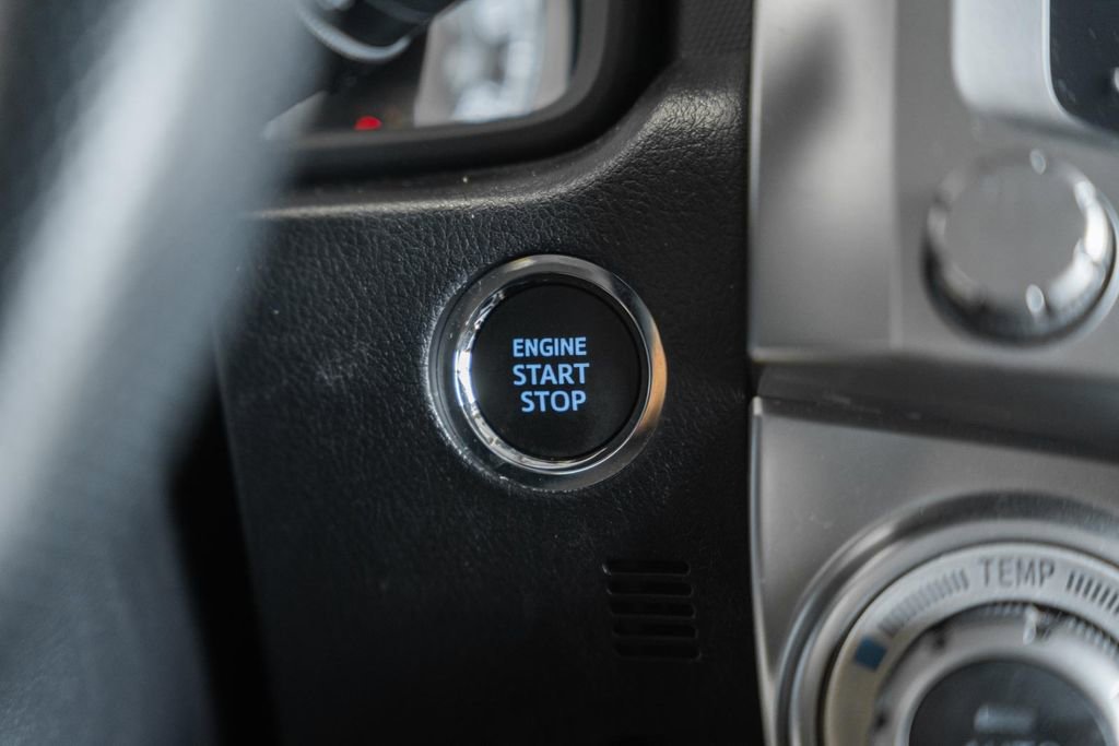 Used 2023 Toyota 4Runner Limited AWD/4WD image 28