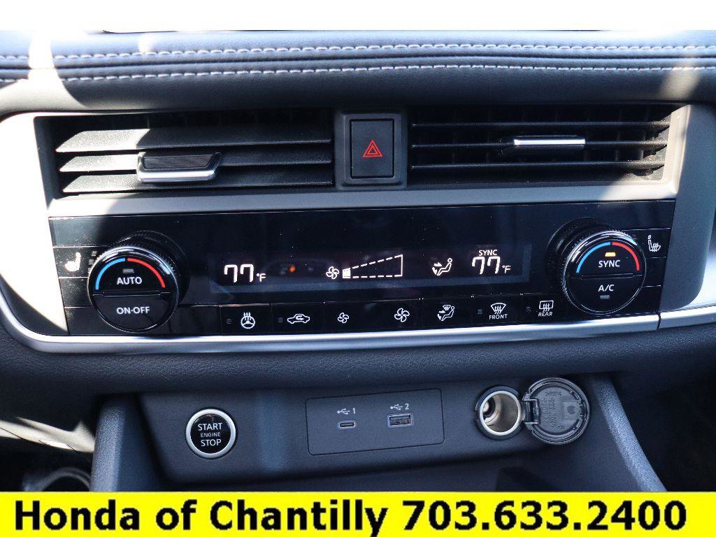 Used 2023 Nissan Rogue SV w/ SV Premium B Package image 17