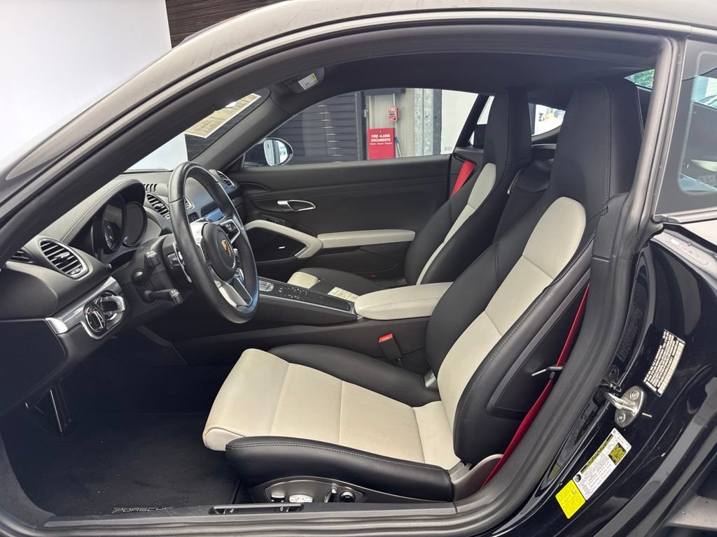 Certified 2024 Porsche 718 Cayman S RWD image 13